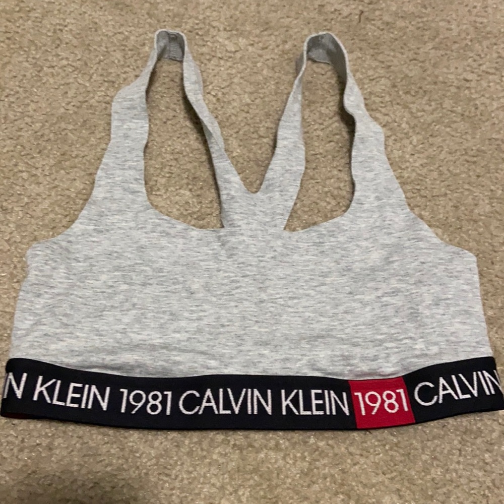 Nwot Calvin Klein sports bra